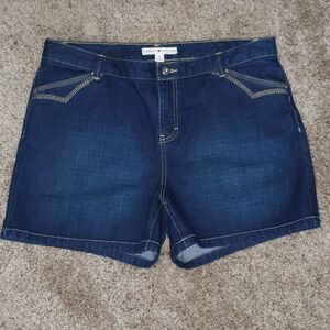 Tommy Hilfiger Ladies Jean Shorts sz 14
